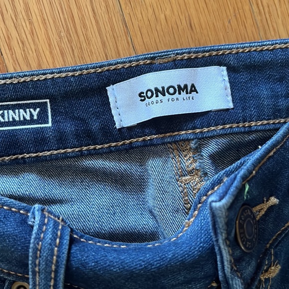 Sonoma size 12, skinny, button fly jeans. NWOT. - Picture 4 of 7